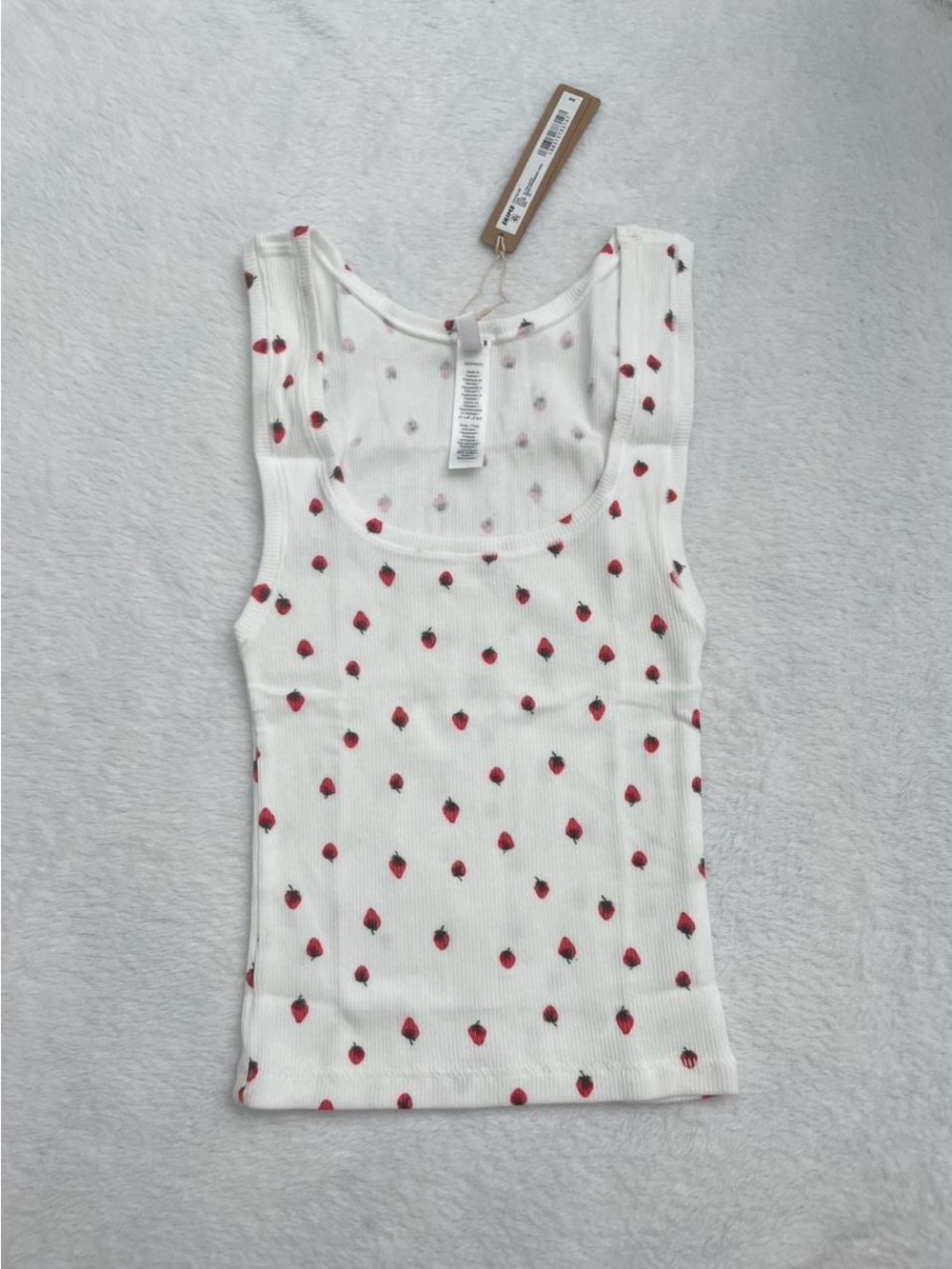New with tags SKIMS White Strawberry-Print Rib Tank Top size XS